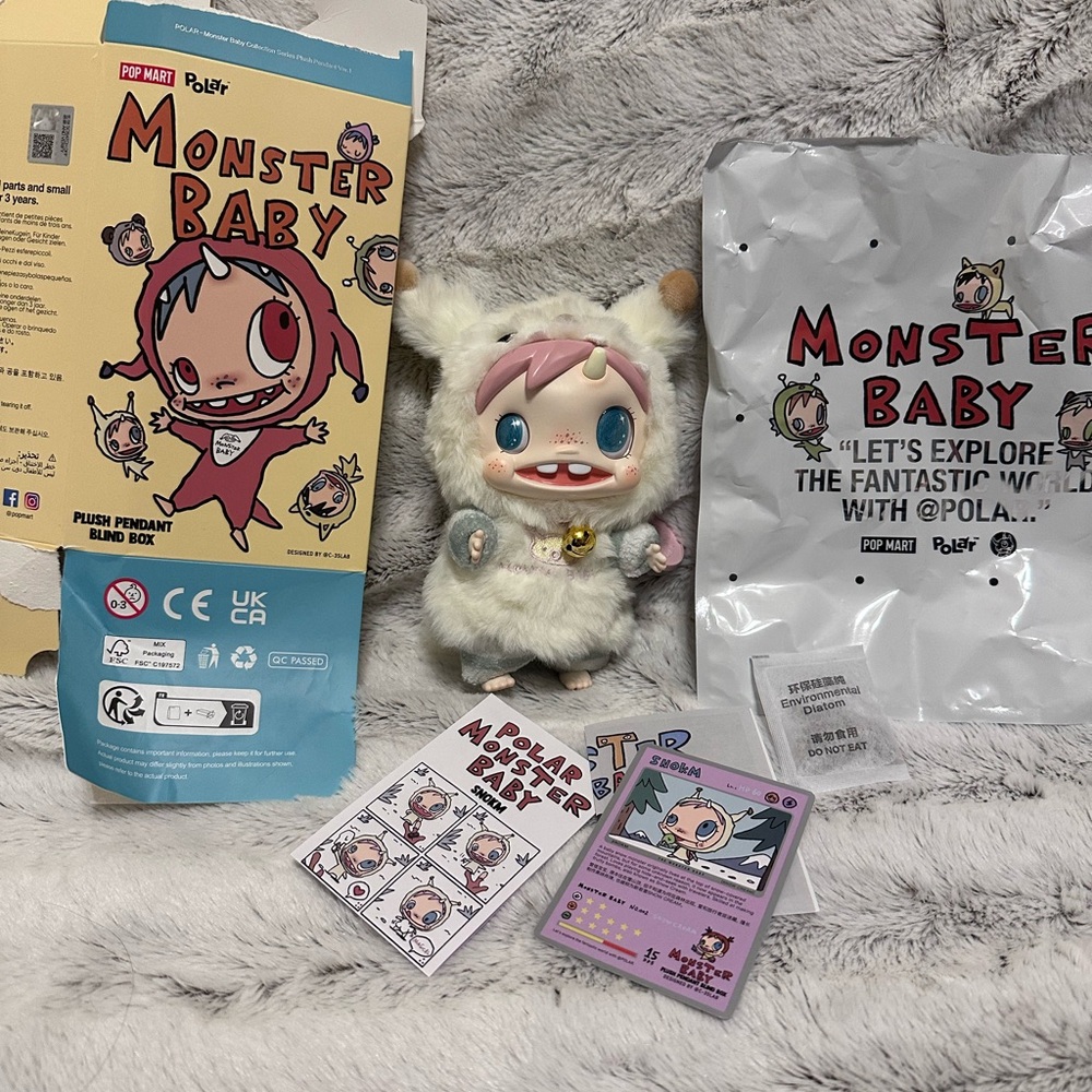 Authentic Popmart - Monster Baby Snokm - Vinyl Plush Pendant - Picture 3 of 5